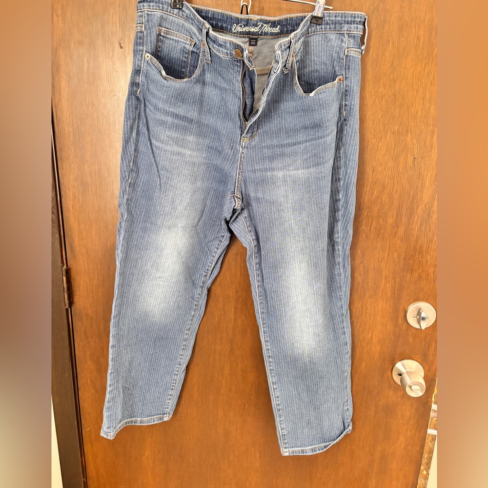 Universal Thread High Rise Straight fit Cropped jeans